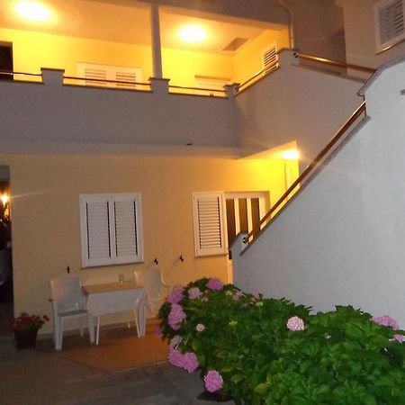 נובליה Apartments Kekica מראה חיצוני תמונה