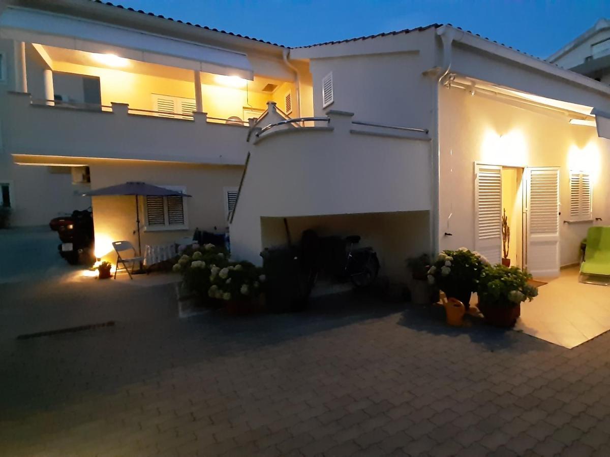 נובליה Apartments Kekica מראה חיצוני תמונה