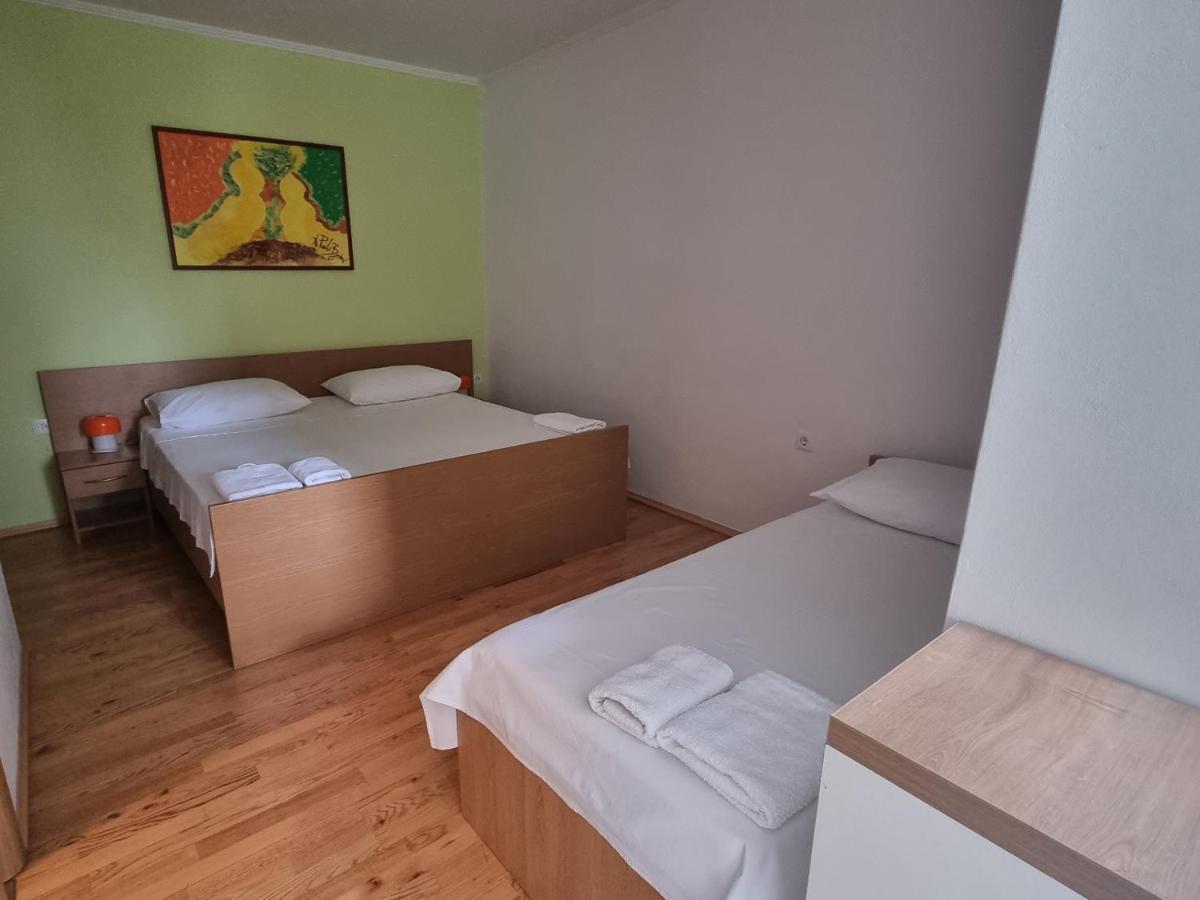 נובליה Apartments Kekica מראה חיצוני תמונה