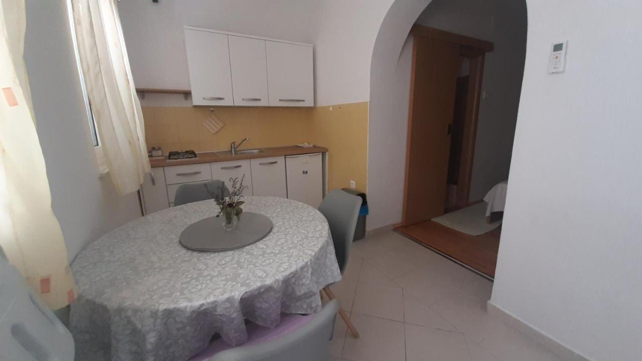 נובליה Apartments Kekica מראה חיצוני תמונה