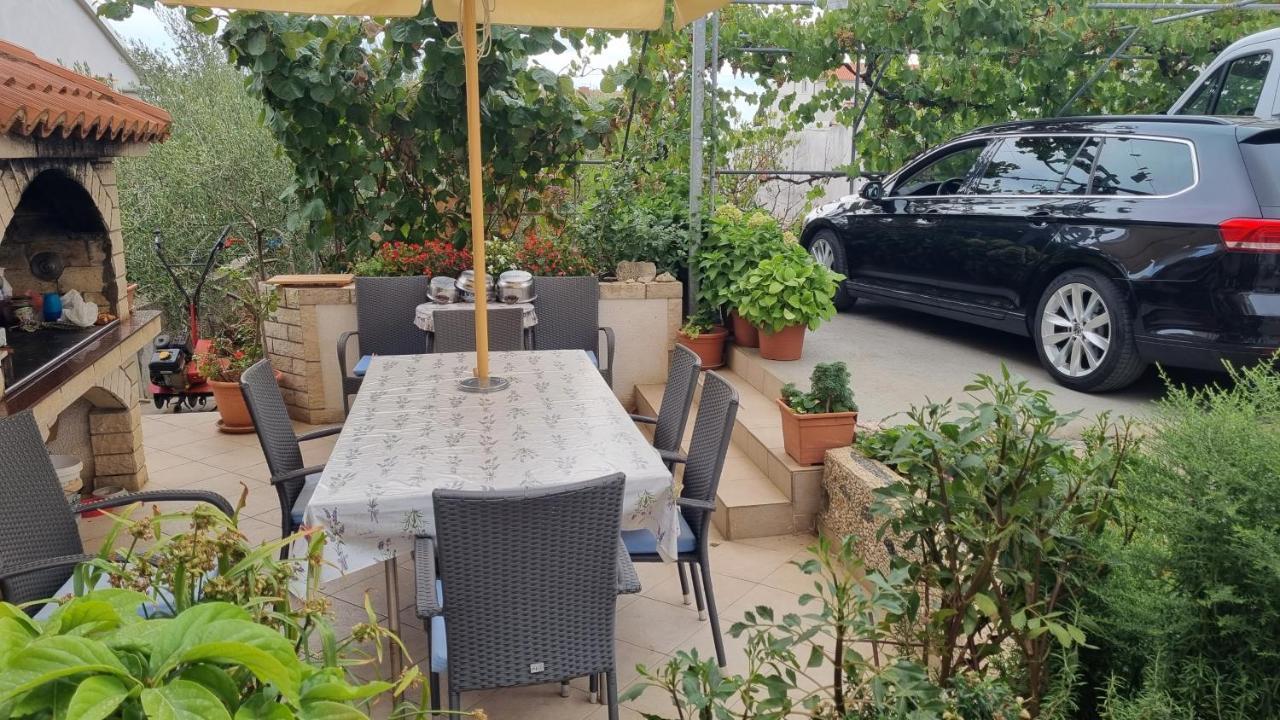 נובליה Apartments Kekica מראה חיצוני תמונה
