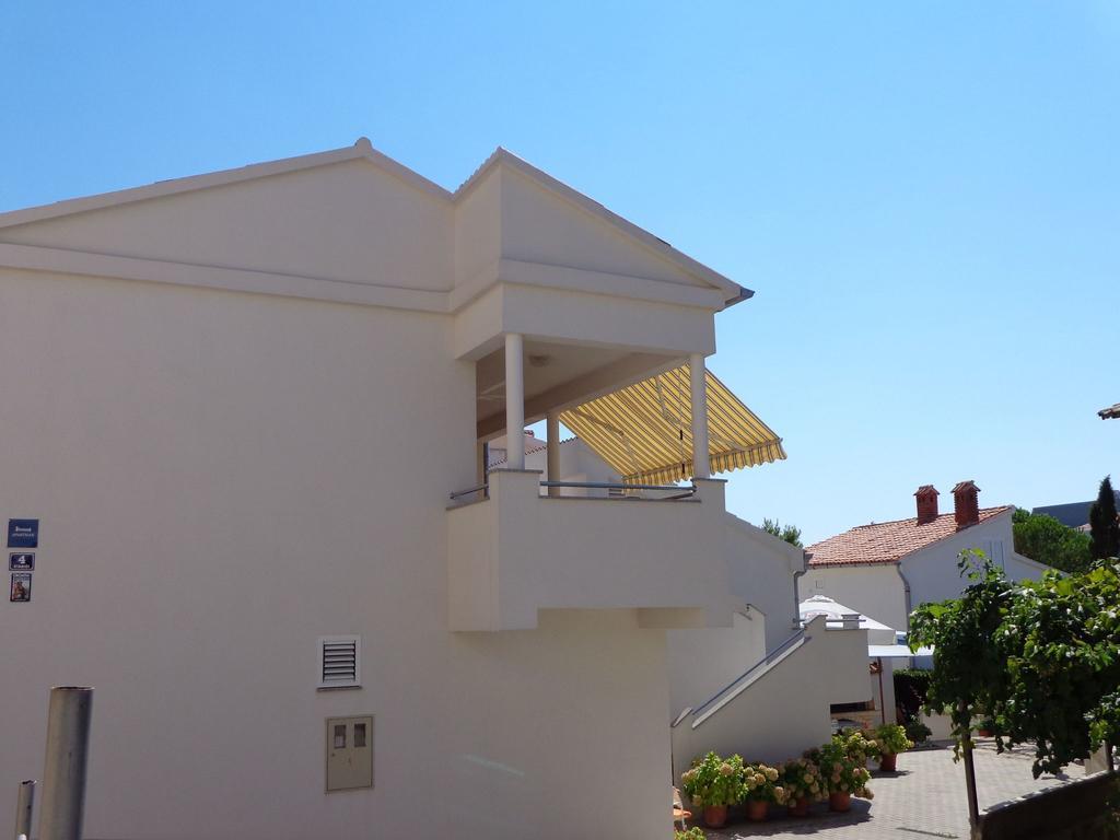 נובליה Apartments Kekica מראה חיצוני תמונה