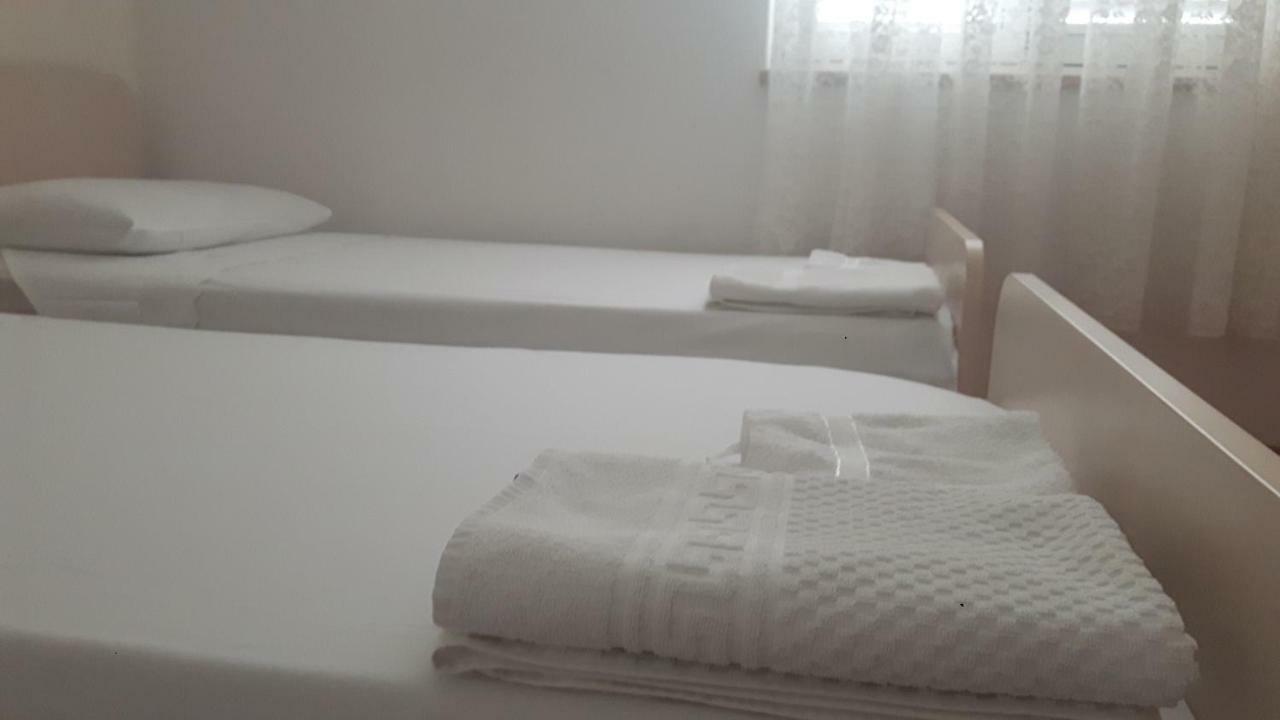 נובליה Apartments Kekica מראה חיצוני תמונה